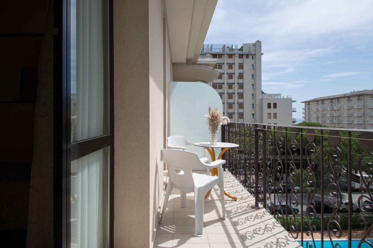 Hotel Baby B&B Milano Marittima Luaran gambar