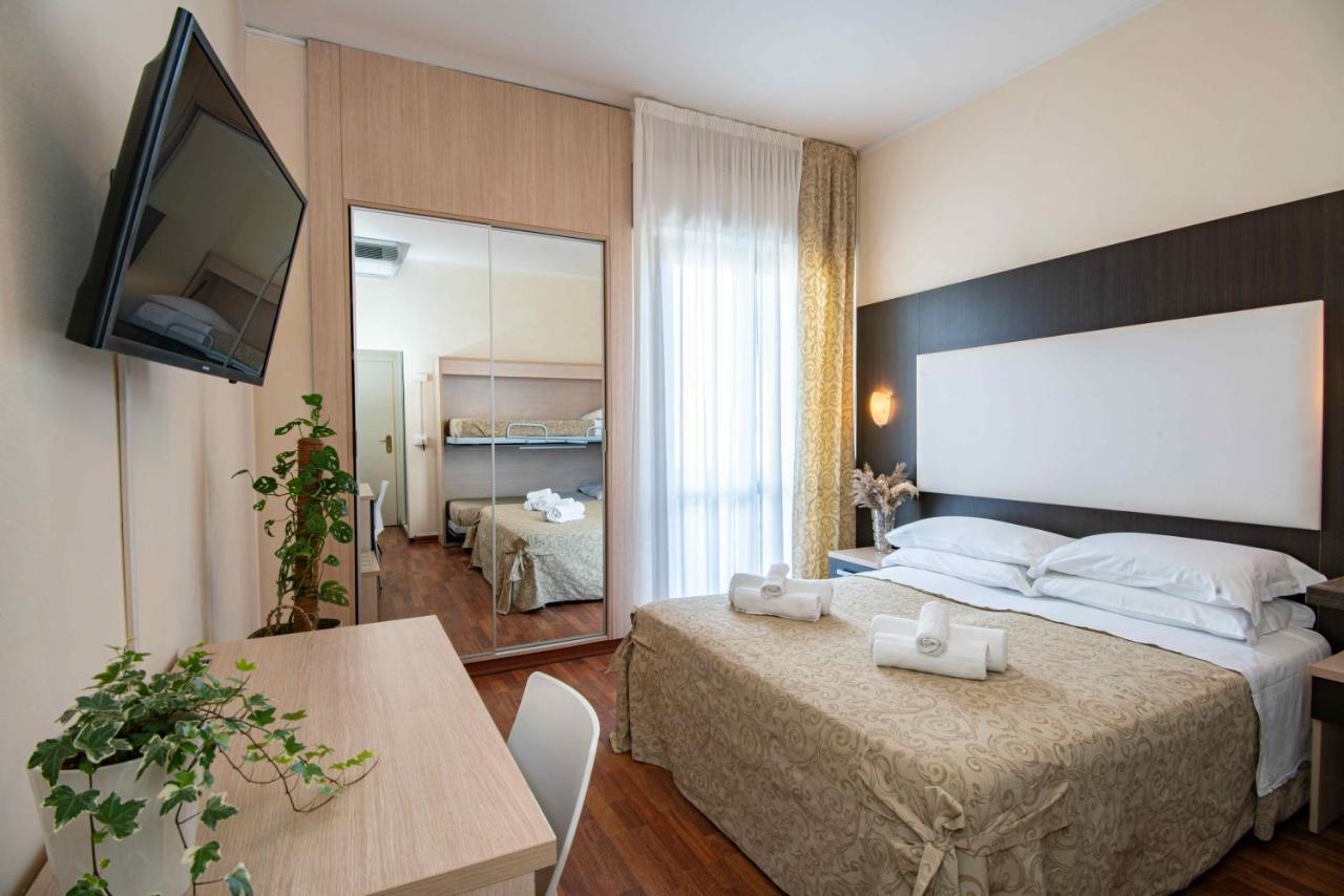 Hotel Baby B&B Milano Marittima Luaran gambar
