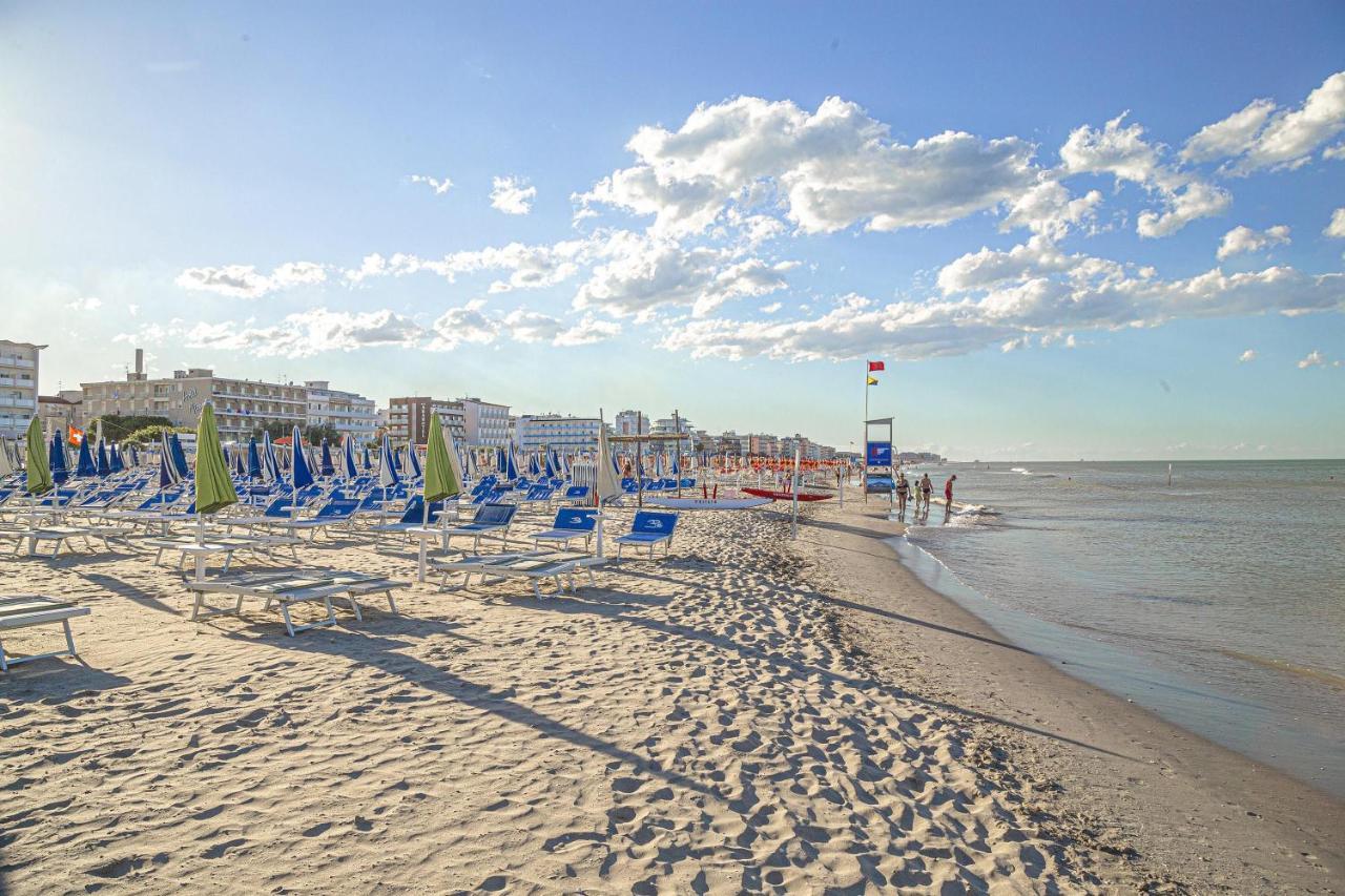 Hotel Baby B&B Milano Marittima Luaran gambar