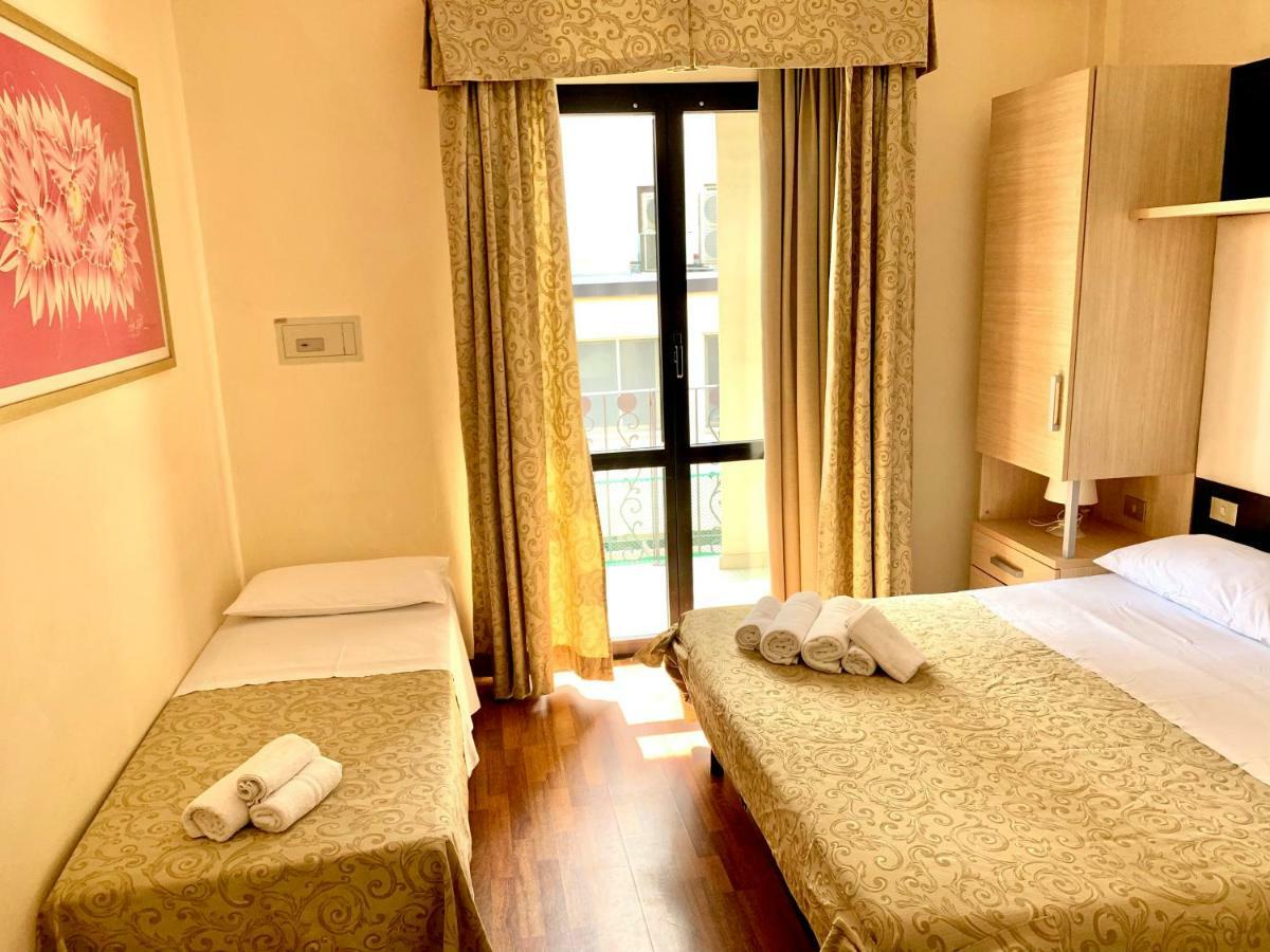 Hotel Baby B&B Milano Marittima Luaran gambar